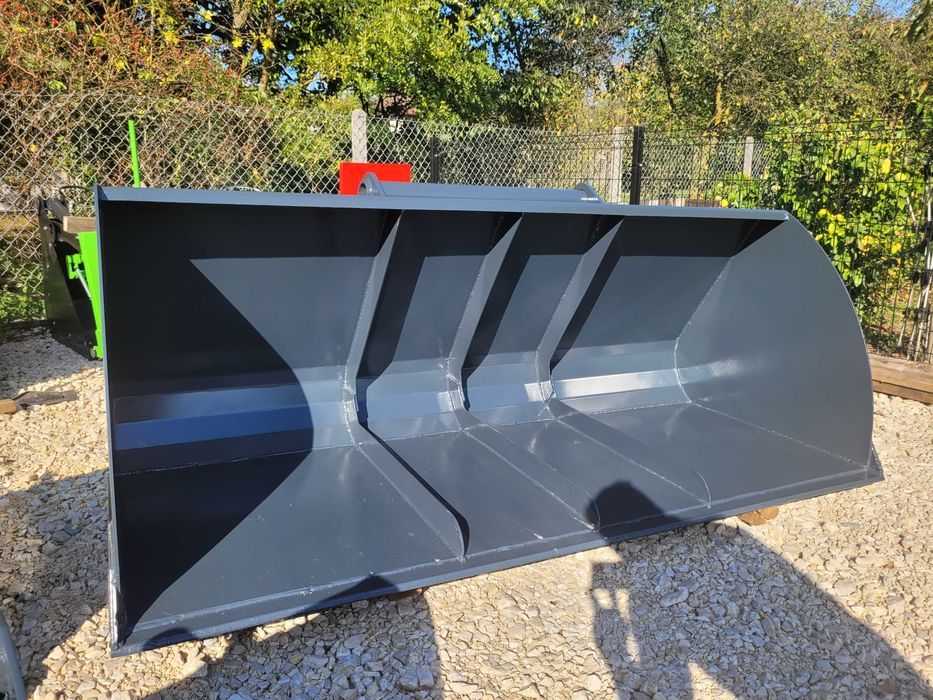 Łyżka/ łycha objętościowa zbożowa do ładowarki teleskopowej/ ciągnika