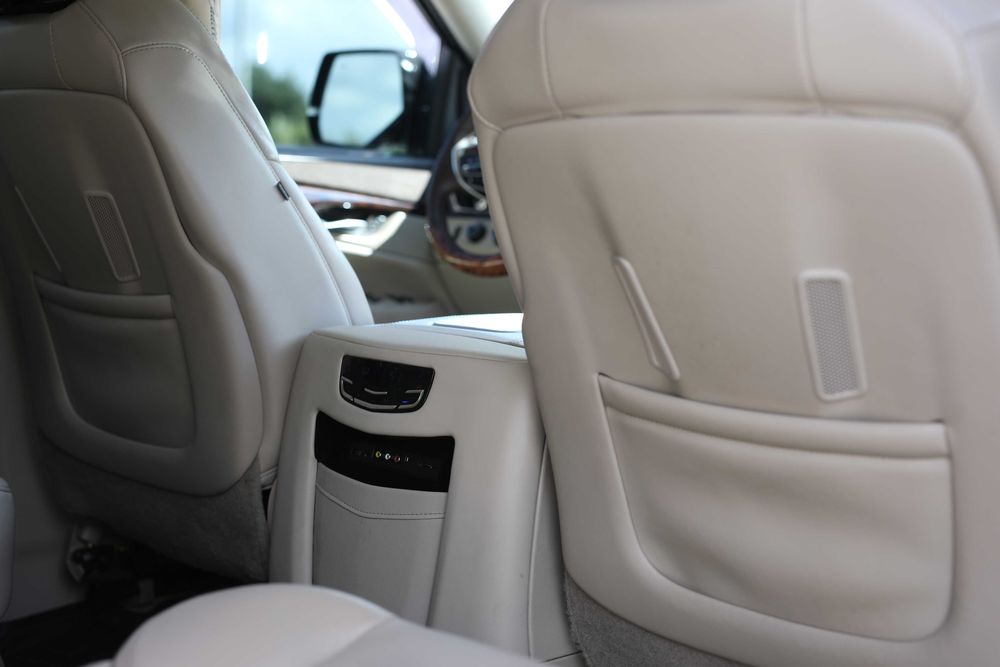Cadillac Escalade ESV Luxury AWD 2015