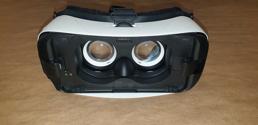 Okulary VR Samsung GearVR z kontrolerem pilotem