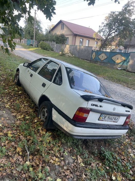Опель Вектра А 1.8