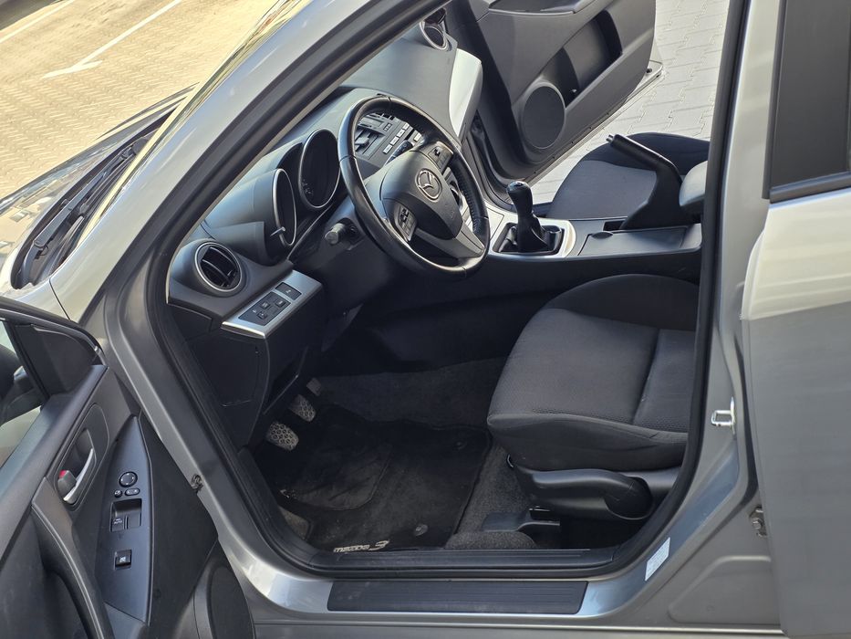 Mazda  2011r, pewne auto