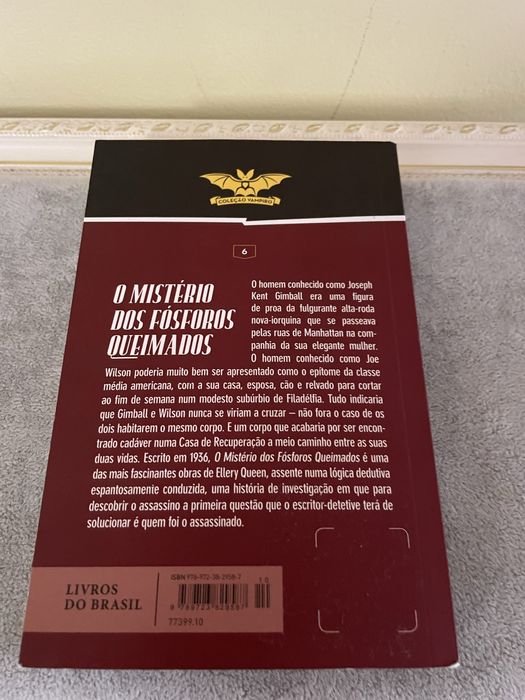“O Mistério dos Fósforos Queimados” de Ellery Queen