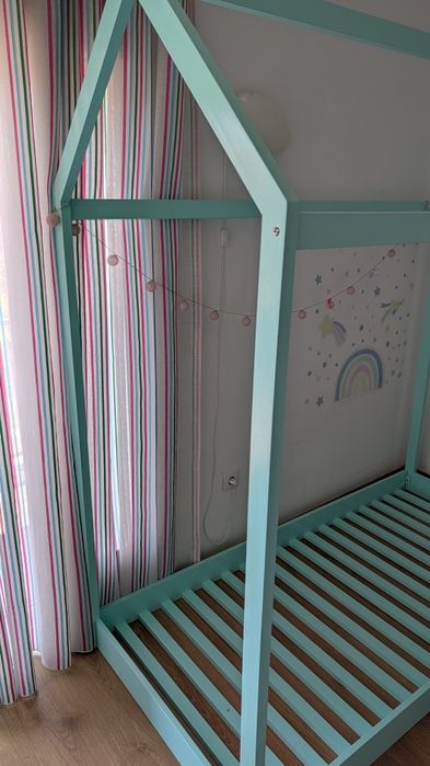 Cama infantil casinha 90x200 com estrado – excelente estado