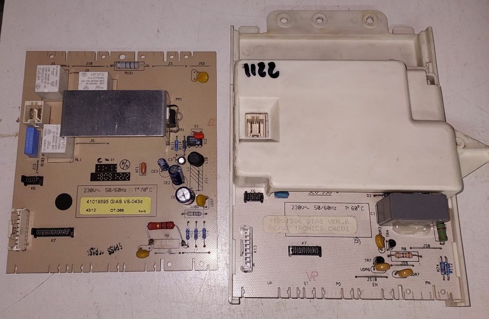 Vendo motor e duas placas de máquina lavar Candy.