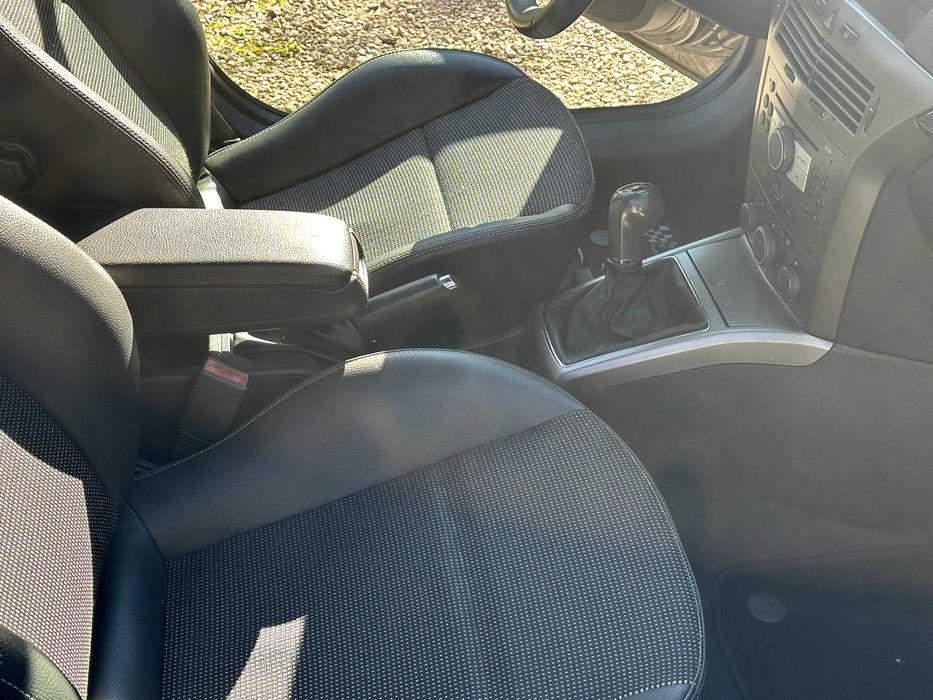 Opel Astra H 1.9 CDTI