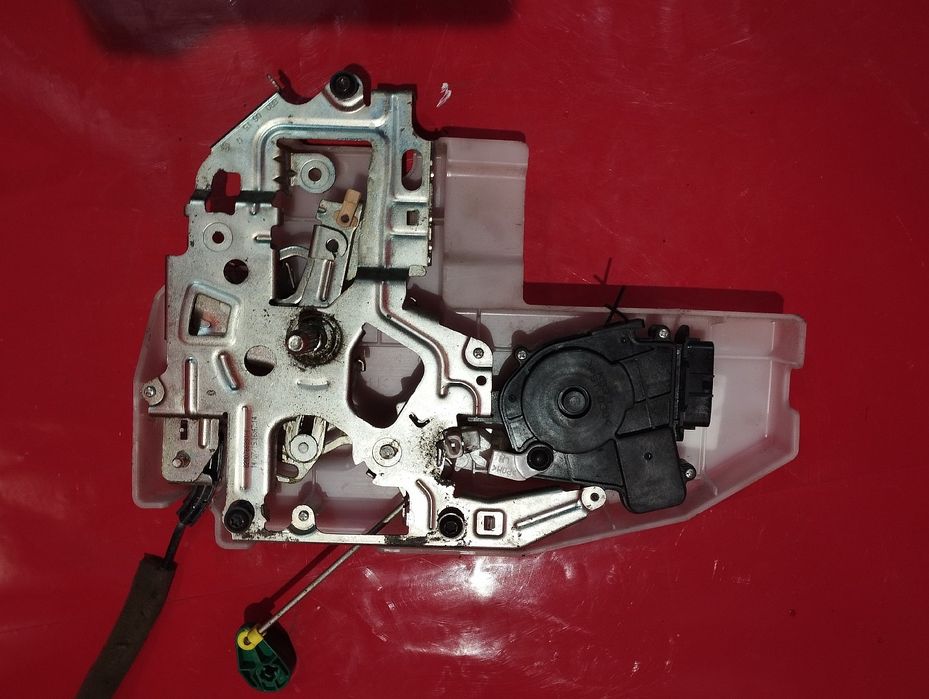 Замок дверей Мастер 3 правий задня дверка Master Opel Movano замки М3