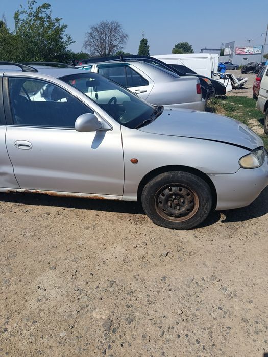 Продам бампер HYUNDAI LAHTRA 97гв