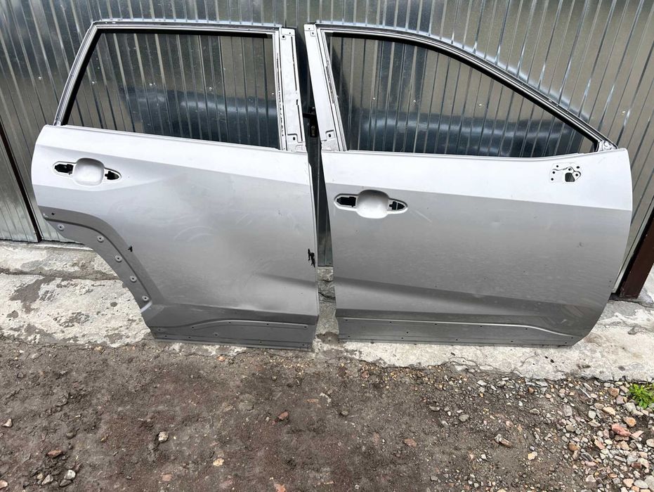 Двери передние задние правые левые Toyota Rav 4 V разборка