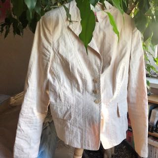 Kremowa marynarka na podszewce rozm. 38 Apriori