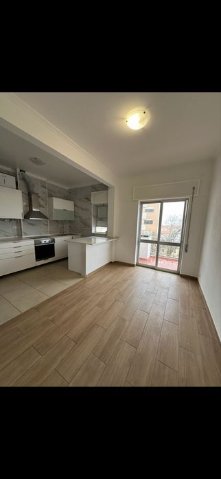 Aluga-se Apartamento T3