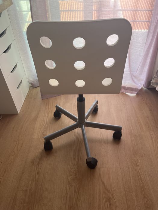 Cadeira de escritorio p crianca IKEA