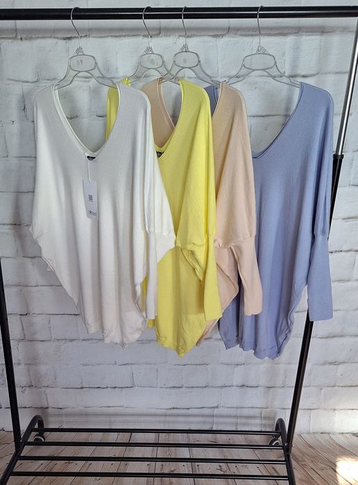 Sweterek Minouu nowy model