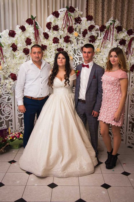 Весільна сукня xxl ,50-56 розмір не дорого+подарунок