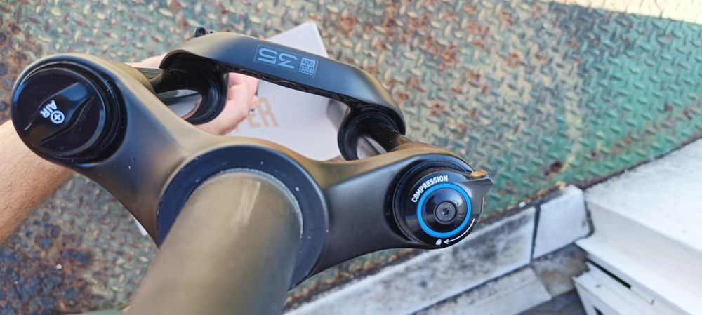 Suspensão Rock SHOX 35