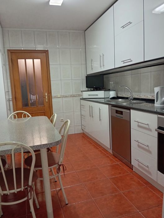 Apartamento T3 em paredes