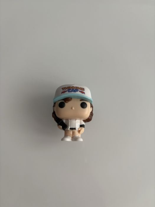 Figurki Kinder Joy „Stranger Things”