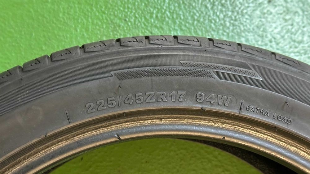 Para 225 45 R17 94W Firemax FM601 bieżnik 2x5,6mm