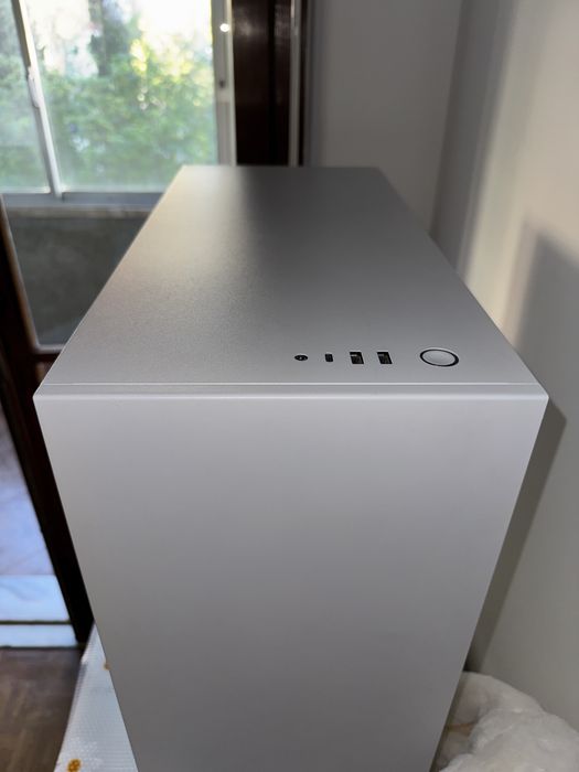 PC Gaming / High-End