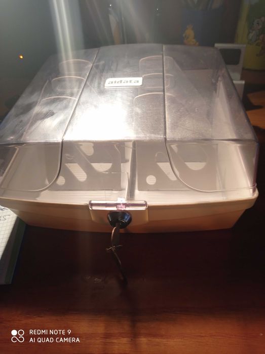 Caixas para arquivos com chaves