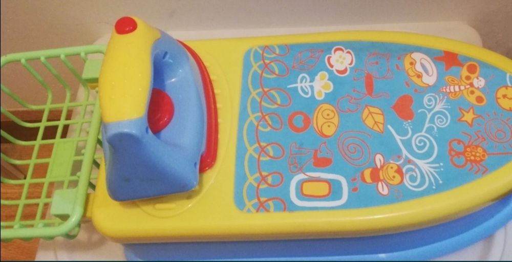 Máquina lavar e Tábua engomar