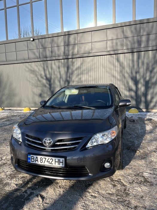 Продам Toyota corolla 2012