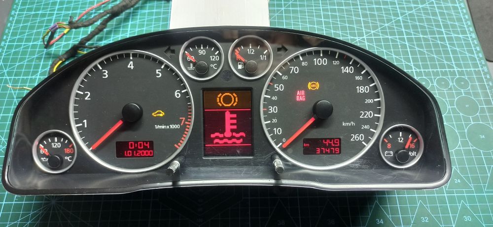 Панель приборка щиток Magnetti Marelli. Заміна проблемної панелі Ауді