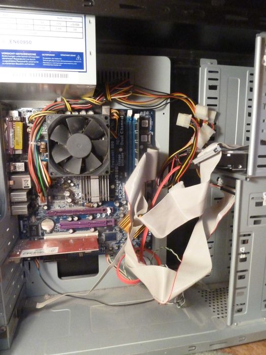 Компьютер, монитор, колонки, мышка