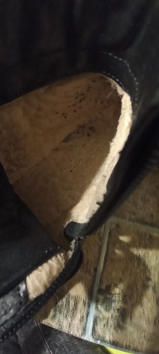 Продам зимние ботинки кожаные