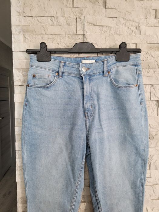 Nowe jasno niebieskie spodnie straight jeans wysoki stan rurki H&M L