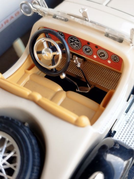 Mercedes-Benz SSK da Bburago, escala 1:24,