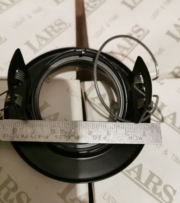 Oprawa halogen czarny mat pod standard żarówkę Led.