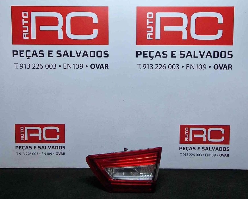 Farolim da Mala Direito - RENAULT CLIO IV