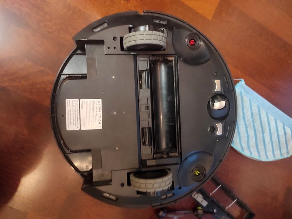 Робот-пылесос Ecovacs DEEBOT ozmo 950