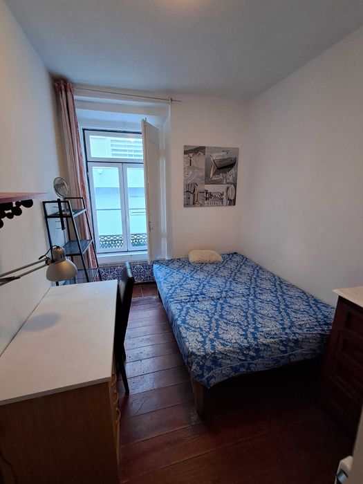 Quartos Casal no centroLISBOA. Ler TEXTO..