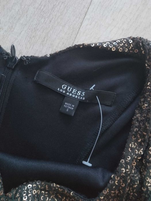 Sukienka guess użyta raz