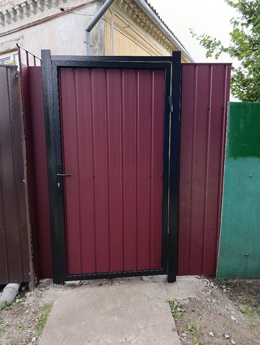 Заборы из профнастила