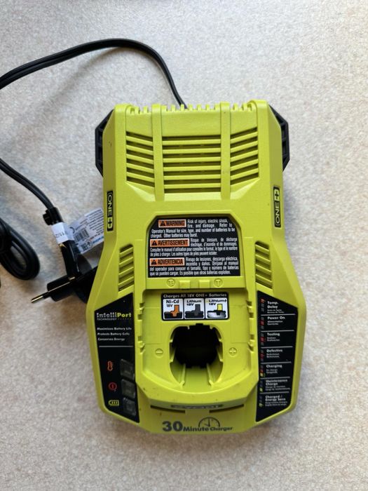 Швидкий зарядний пристрій Ryobi P117 IntelliPort 18V ONE+