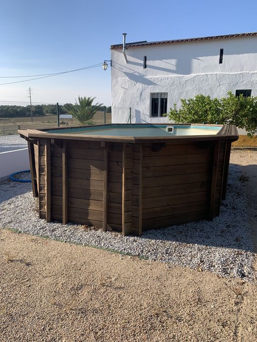 Piscina de Madeira Comino 5,63m x 3,52 x 1,24m