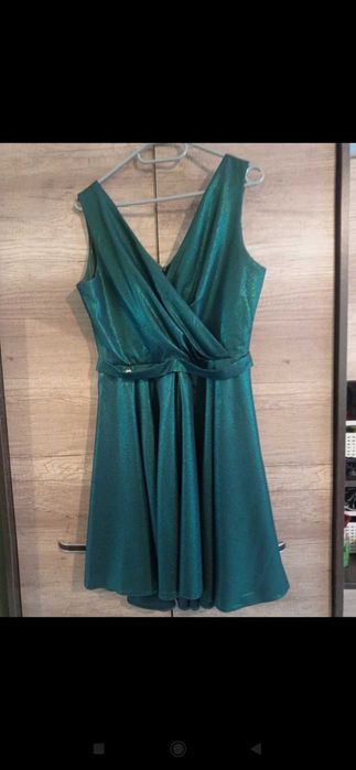 Ciemnozielona sukienka