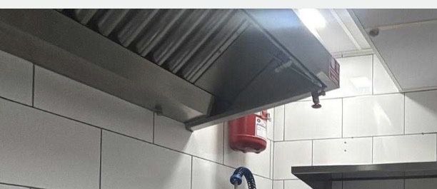 HOT Cozinha industrial inox 240 cm - grande capacidade - COMO NOVA