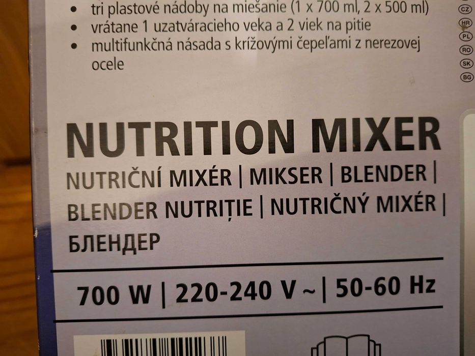 Nutrition mixer  700 W do przygotowania szejków. blender kielichowy