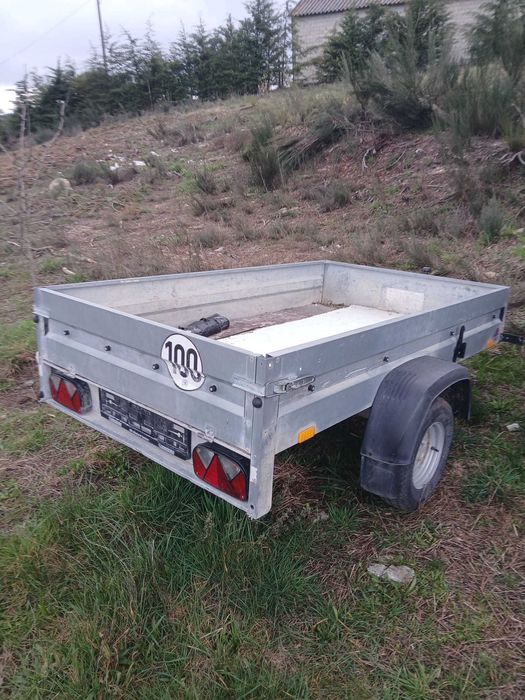 Reboque 750kg para venda ou troca