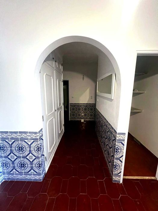 Quarto de casal em casa renovada Odivelas - tudo incluído