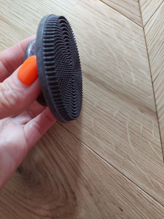 Kauczukowa szczotka do czesania psa lub kota