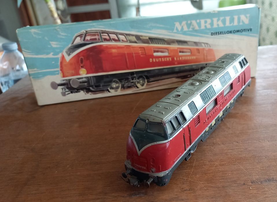Locomotiva  Märklin 3021, série V 200 da Deutsche Bundesbahn (DB).Ano 1959.