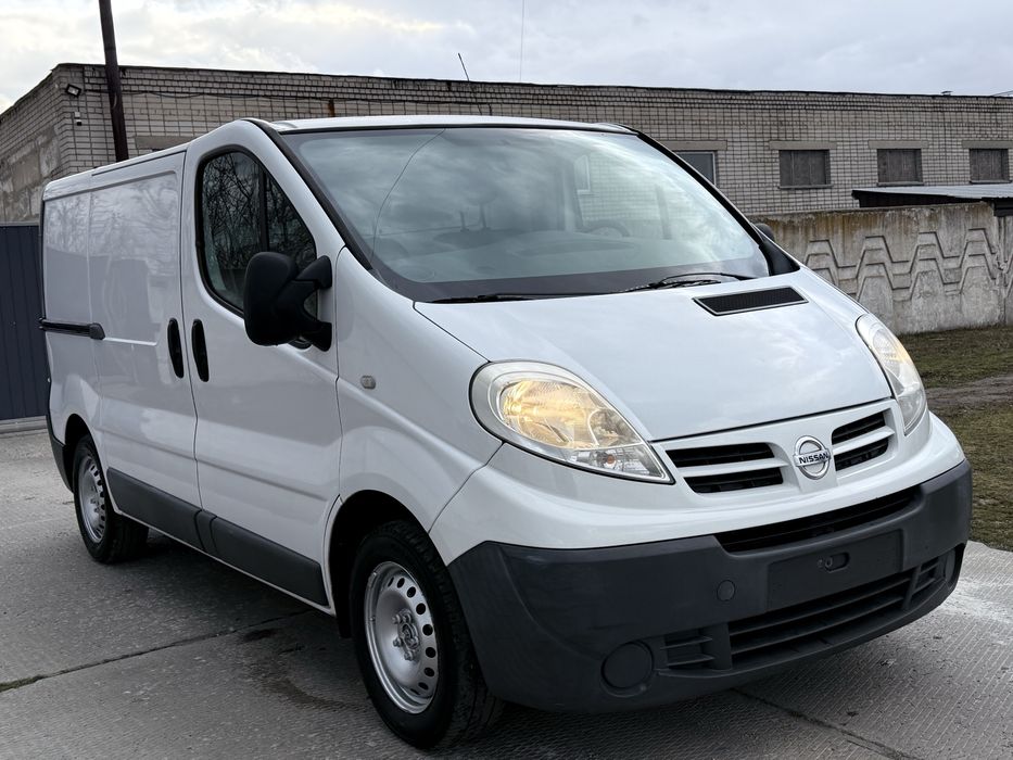 Продам Renault Trafic 2.0D 2011