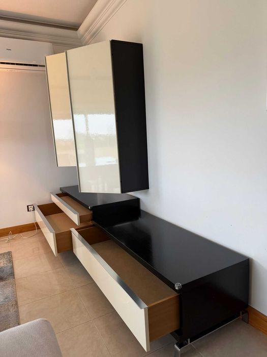 Móveis de Sala Branco e Preto