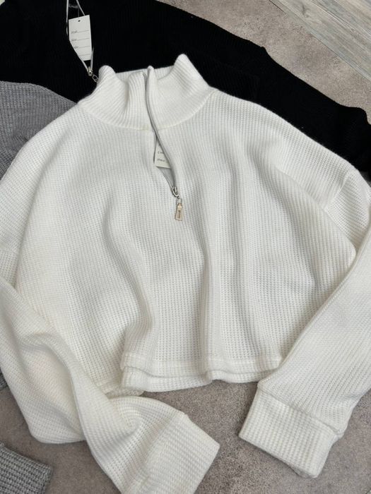 Тепла жіноча кофтинка/3