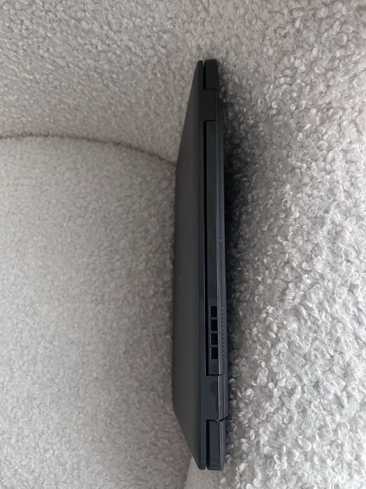 Dell latitude 3420 core i5 1135g7 14inch FHDips