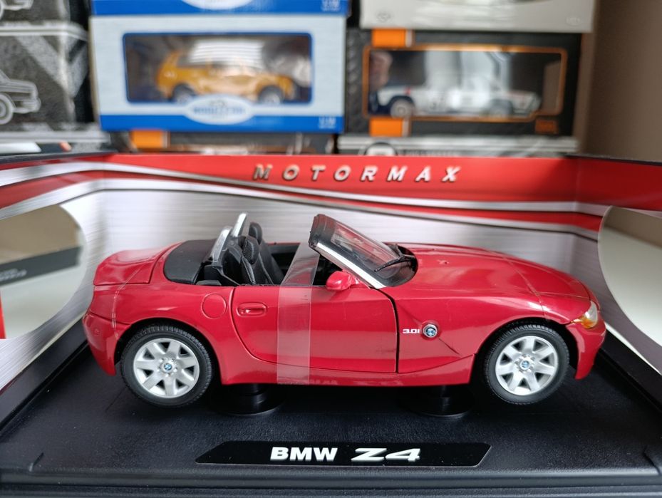 Модель 1.18 Bmw Z4